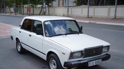Ô tô Nga cũ bán giá rẻ hơn xe máy: Lada, UAZ chưa đến 50 triệu đồng