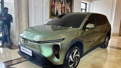 Cận cảnh mẫu xe 7 chỗ mới sắp bàn giao của VinFast 