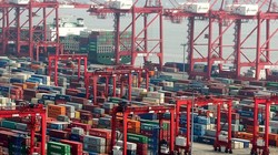 Kinh tế Trung Quốc đang lâm vào tình trạng bi đát do tác động bởi chiến tranh thương mại với Mỹ