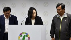 Sau thất bại nặng nề của Đảng Dân Tiến trong cuộc bầu cử địa phương, bà Thái Anh Văn tuyên bố từ chức Chủ tịch đảng