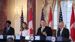 Ngoại trưởng Mỹ Mike Pompeo và Ngoại trưởng Canada Chrystia Freeland nói rằng: Trung Quốc bắt giữ trái phép 2 công dân Canada là hành vi không thể chấp nhận.