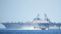 Mỹ huy động tàu sân bay, máy bay tàng hình và các phương tiện quân sự hiện đại diễn tập hiệp đồng chiếm lại đảo trên Biển Đông cùng quân đội Philippines.