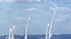 Hành động phóng 6 tên lửa đạn đạo từ lục địa Trung Quốc ra Biển Đông được coi là để dằn mặt Mỹ. Ảnh: Tên lửa đạn đạo Trung Quốc trong một cuộc diễn tập 