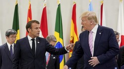 Tổng thống Pháp Emmanuel Macron phê phán hành động của Mỹ bỏ rơi đồng minh và cho rằng hiện NATO đã trong tình trạng "chết não".