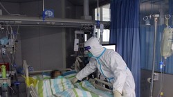 Số người nhiễm bệnh và bị chết vì viêm phổi cấp do virus Corona chủng loại mới ở Trung Quốc vẫn gia tăng mạnh (Ảnh: Đông Phương).