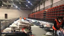 Trong 2 ngày 3 và 4/2, thành phố Vũ Hán đã lập thêm 11 bệnh viện tạm mới để thu nhận điều trị tập trung các bệnh nhân nhẹ đang phải cách ly tại gia đình (Ảnh: Guancha)