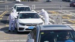 Các thành phố đóng cửa nhưng vẫn đảm bảo giao thông lưu hành, nhưng có kiểm soát chặt chẽ (Ảnh: Tân Hoa xã)