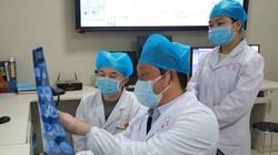 Lực lượng nhân viên y tế từ khắp Trung Quốc tiếp tục được tăng cường về Vũ Hán (Ảnh: Guancha).