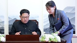 Nhà lãnh đạo Kim Jong-un  và em gái, Ủy viên dự khuyết Bộ Chính trị Kim Yo-jong (Ảnh: Đa Chiều).