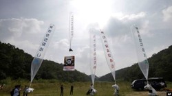 Việc những người Bắc Triều Tiên đào thoát sử dụng lãnh thổ Hàn Quốc để thả truyền đơn đã khiến quan hệ liên Triều trở lại thời kỳ băng giá (Ảnh: AP).