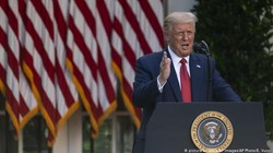 Sáng 15/7, Tổng thống Donald Trump họp báo tại Nhà Trắng tuyên bố đã ký Luật tự trị Hồng Kông và bãi bỏ mọi ưu đãi dành cho Hồng Kông (Ảnh: AP).