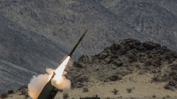 Hệ thống phóng tên lửa đa nòng cơ động HIMARS sẽ được Mỹ bán cho Đài Loan (Ảnh: Dwnews).