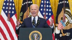 Tại cuộc họp báo đầu tiên tại Nhà Trắng hôm 25/3, ông Biden cam kết sẽ không cho phép Trung Quốc vượt qua Mỹ (Ảnh: AP).