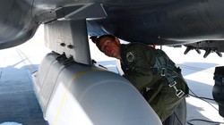 Mỹ gia tăng mua thêm các loại vũ khí tấn công từ xa để đối phó Trung Quốc (Ảnh: Chinetimes).