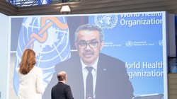 Ngày 12/6, ông Tedros Adhanom phát biểu qua truyền hình tại Hội nghị thượng đỉnh Nhóm G7, kêu gọi Trung Quốc cởi mở, hợp tác truy xuất nguồn gốc SARS-CoV-2 (Ảnh: Đa Chiều).