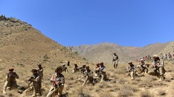  Lực lượng nổi dậy của Mặt trận Kháng chiến quốc gia được tổ chức chặt chẽ, chiếm địa thế có lợi (Ảnh: Xinhua).