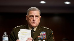  Ông Mark Milley điều trần trước Ủy ban Quân lực Thượng nghị viện về việc bí mật gọi điện cho chỉ huy quân đội Trung Quốc (Ảnh: Reuters).