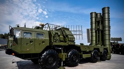 Hệ thống tên lửa phòng không S-400 của Nga - loại vũ khí được nhiều nước ưa thích (Ảnh: Getty).