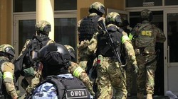 Lực lượng an ninh Nga tiến hành lục soát, truy bắt những kẻ ủng hộ MKU (Ảnh: Sputnik).