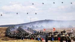 Quân đội Nga tập trận (Ảnh: Dwnews).