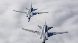 Ngày 18/12, Nga đưa 2 máy bay ném bom tầm xa TU-22M3 mang tên lửa hạt nhân bay tuần tra chung với không quân Belarus (Ảnh: Sunnews). 