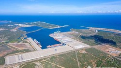 Cảng Hambantota được chính phủ Sri Lanka cho một công ty Trung Quốc thuê 99 năm để gán nợ (Ảnh: Toutiao).