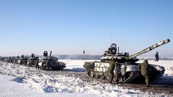 Bộ Quốc phòng Nga công bố hình ảnh Quân đội Nga rút về căn cứ sau khi kết thúc diễn tập (Ảnh: WSJ).