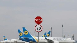 Từ ngày 13/2, Ukraine đã cấm tất cả các chuyến bay từ trong nước ra nước ngoài để ngăn chặn những người chạy khỏi đất nước do hoảng sợ chiến tranh (Ảnh: Sina).