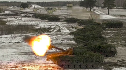 Ngày 17/2, quân Chính phủ Ukraine và lực lượng ly khai ở miền đông đã tố cáo lẫn nhau nã pháo trước, gây nên căng thẳng (Ảnh: QQ).