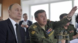 Tướng Valery Grasimov và Tổng thống Putin trong một cuộc diễn tập (Ảnh: @GlasnostGone).