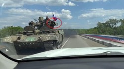 Ảnh chụp xe chiến đấu BMPT "Kẻ hủy diệt" tại Bakmut, cách Donetsk 89 km đăng trên Censor.net (Ảnh: Newtalk).