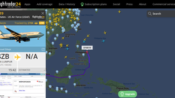 Dữ liệu trên trang web FlightRadar24 cho thấy chiếc chuyên cơ của bà Pelosi bay đường vòng sang phía đông Philippines nhằm hướng Đài Loan (Ảnh: LTN).