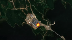 Ảnh vệ tinh chụp ngọn lửa do đốt khí ở Nhà máy LNG Portovaya (Ảnh: QQ).