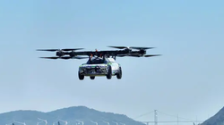 Ô tô bay X3 Xpeng bay thử nghiệm thành công, sẽ được đứa vào sản xuất và thương mại hóa (Ảnh: QQ).