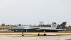 Máy bay không người lái chiến đấu tàng hình Bayraktar Kızılelma đang thử nghiệm của Thổ Nhĩ Kỳ (Ảnh: Thedrive).