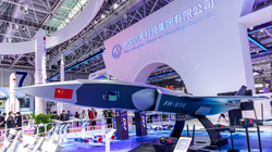 Máy bay mẫu FH-97A trưng bày tại Triển lãm hàng không Chu Hải 2022 (Ảnh: CCTV).