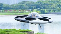 Chiếc iUFO bay thử nghiệm tại công viên ở Thâm Quyến hôm 3/6 (Ảnh: technews).