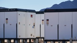 Pin lưu trữ năng lượng lithium-ion Cube Pro của BYD (Ảnh: Sohu).