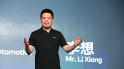Ông Lý Tưởng, CEO hãng xe Li Auto có mức thưởng khủng Tết năm nay (Ảnh: Sina).