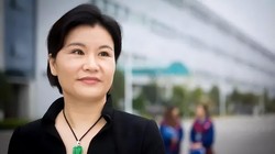 Chu Quần Phi bằng nghị lực và tài năng đã từ cô gái con nhà nông dân nghèo trở thành tỷ phú, "bà hoàng kính điện thoại" (Ảnh: Toutiao).