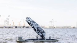 Tàu không người lái TRITON đang tự di chuyển trên mặt biển (Ảnh: LTN)