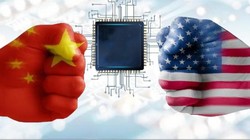 Cuộc chiến chip Mỹ - Trung vẫn tiếp tục tiếp diễn gay gắt với việc Mỹ chuẩn bị gia tăng các biện pháp kiểm soát công nghệ với Trung Quốc (Ảnh: NYSB)