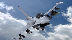 Ukraine hy vọng nhận được các chiến đấu cơ F-16 sẽ giúp họ kiểm soát được vùng trời (Ảnh: AP)