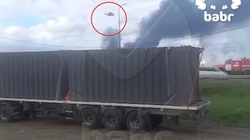 Máy bay không người lái Ukraine cất cánh từ thùng xe tải bay đi oanh kích sân bay. Ảnh: Chinatimes.