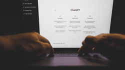 Quá sùng bái và tin tưởng AI trong một số trường hợp có thể gây hại. Ảnh: Singtao.