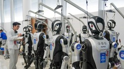 Các hợp đồng trị giá hàng trăm triệu Nhân dân tệ làm dấy lên cơn sốt tranh giành nhân tài của các doanh nghiệp robot hình người. Ảnh: Sohu.