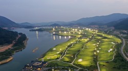 Sân golf Thanh Lanh với quy mô hoành tráng, khung cảnh thiên nhiên thơ mộng.