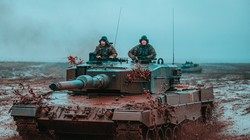 Xe tăng Leopard 2 A4/5 quân đội Ba Lan. Ảnh South Front.