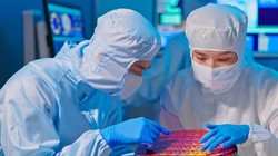 Nhập khẩu chip Trung Quốc sụt giảm nghiêm trọng so với năm 2021. Ảnh SCMP.