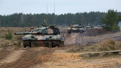Đơn vị xe tăng Leopard -2 quân đội Ba Lan diễn tập chiến đấu. Ảnh Military Ukraine